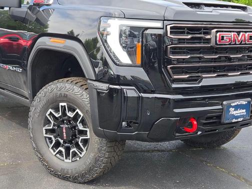 Onyx Black 2026 GMC Sierra 2500 AT4X
