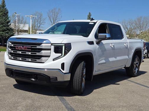 Summit White 2023 GMC Sierra 1500 SLE