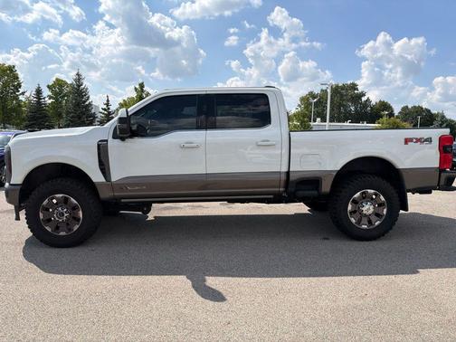 White 2023 Ford F-250 King Ranch