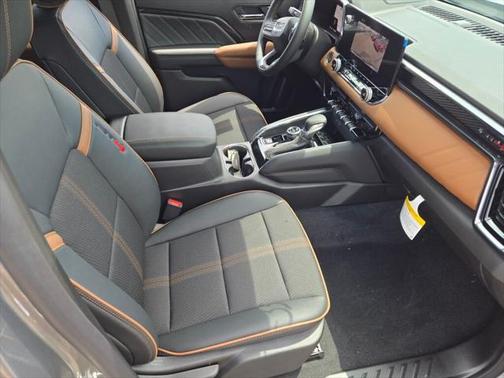 2025 GMC Canyon Base
