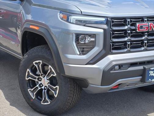 2025 GMC Canyon Base