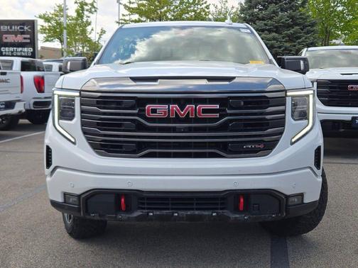 Summit White 2024 GMC Sierra 1500 AT4
