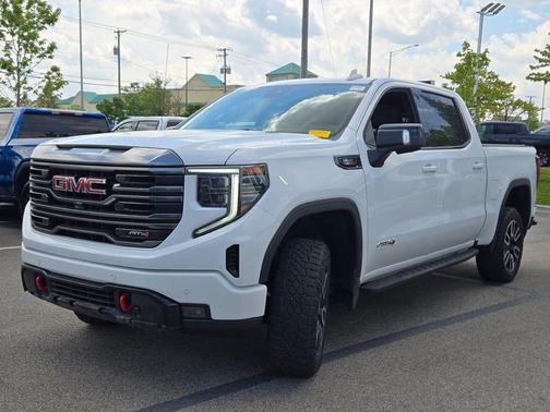 Summit White 2024 GMC Sierra 1500 AT4