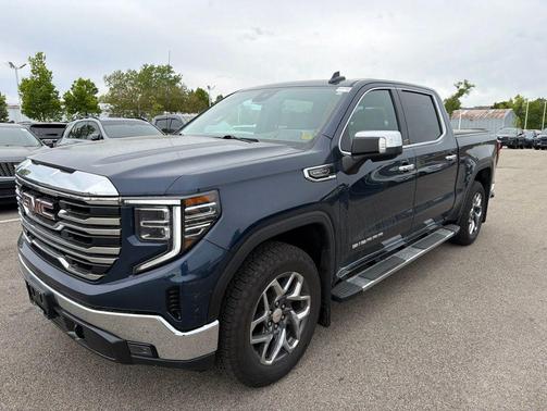 Pacific Blue Metallic 2023 GMC Sierra 1500 SLT