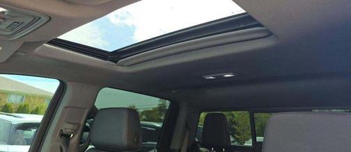 Summit White 2024 GMC Sierra 1500 Elevation