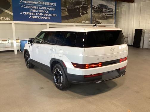 2025 Hyundai SANTA FE SE