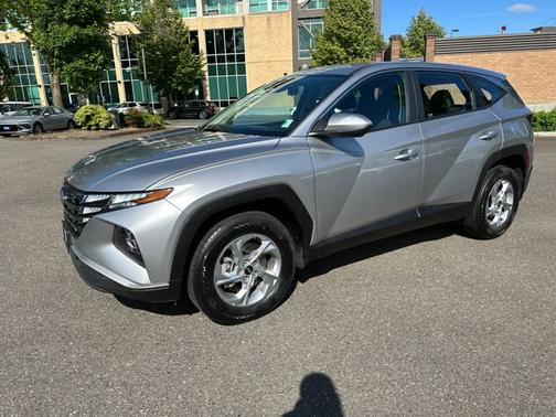 Silver 2023 Hyundai TUCSON SE