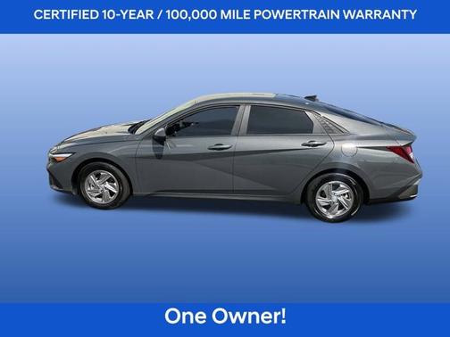 2024 Hyundai ELANTRA SE