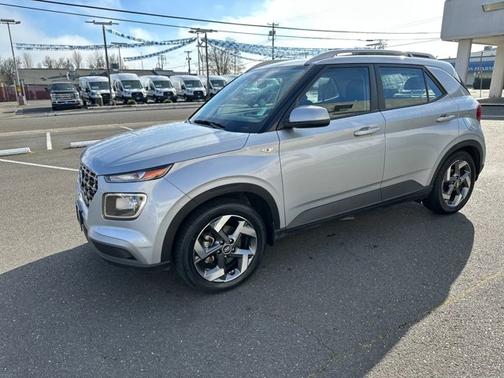 2023 Hyundai VENUE SEL