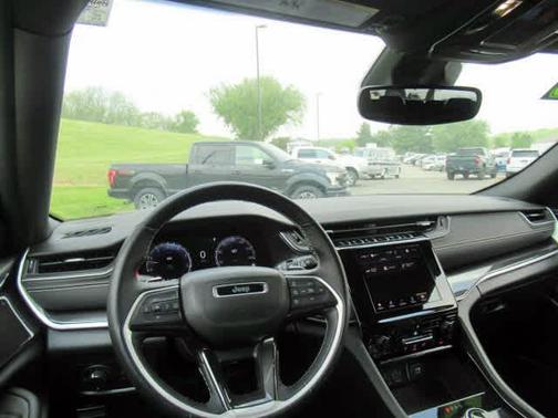 2022 Jeep Grand Cherokee L Altitude