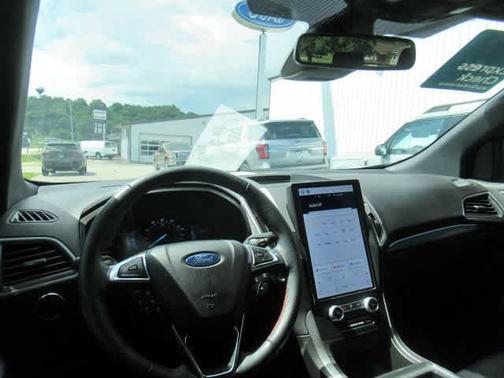 2022 Ford Edge ST Line