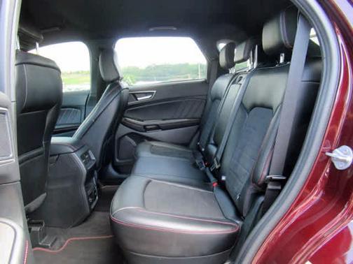 2022 Ford Edge ST Line