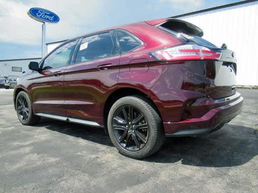 2022 Ford Edge ST Line
