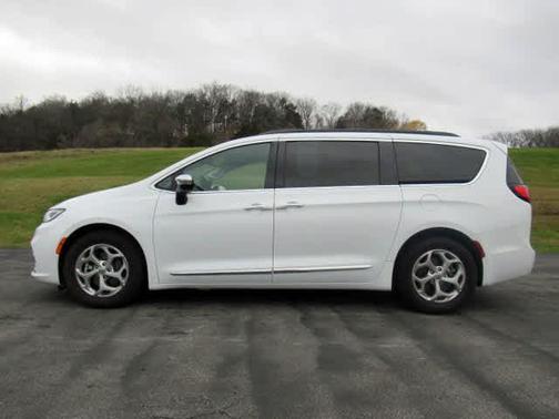 2023 Chrysler Pacifica Limited