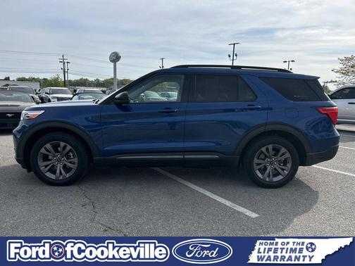 Atlas Blue Metallic 2022 Ford Explorer XLT