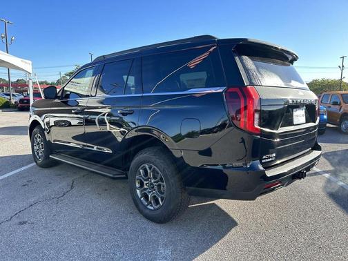 Agate Black Metallic 2026 Ford Expedition Active