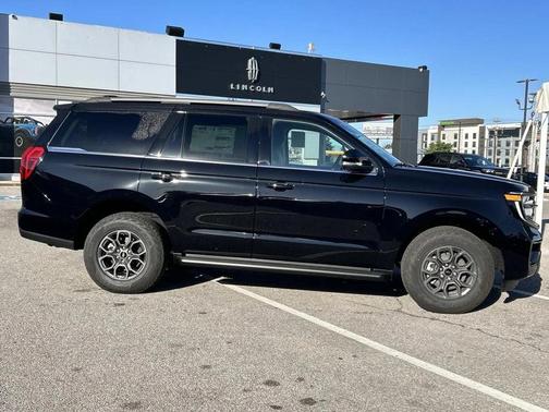 Agate Black Metallic 2026 Ford Expedition Active