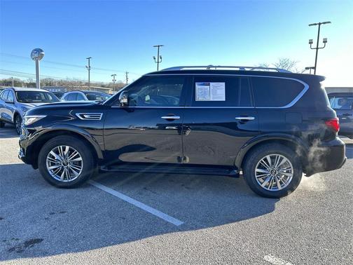 2021 INFINITI QX80 Luxe