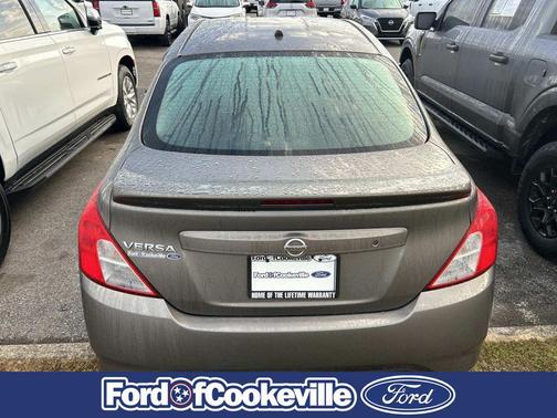 Titanium 2017 Nissan Versa 1.6 S+