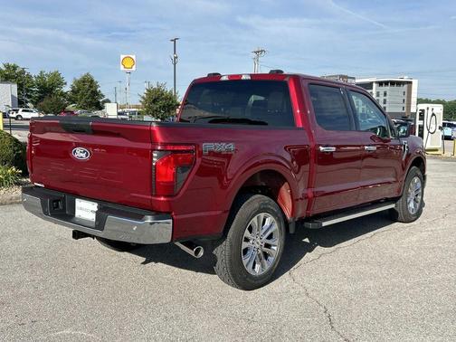 Ruby Red Metallic Tinted Clearcoat 2026 Ford F-150 XLT