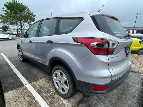Ingot Silver Metallic 2017 Ford Escape S
