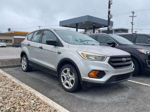 Ingot Silver Metallic 2017 Ford Escape S