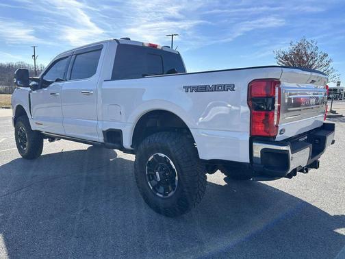 Star White Metallic Tri-Coat 2026 Ford F-250 King Ranch