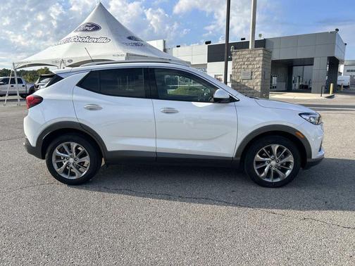 White Frost Tricoat 2023 Buick Encore GX Essence
