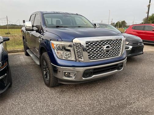2017 Nissan Titan SL