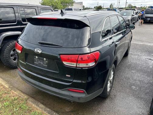 Ebony Black 2017 Kia Sorento LX