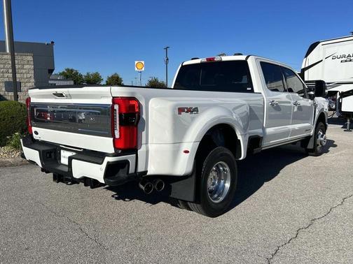 Star White Metallic Tri-Coat 2024 Ford F-350 Platinum