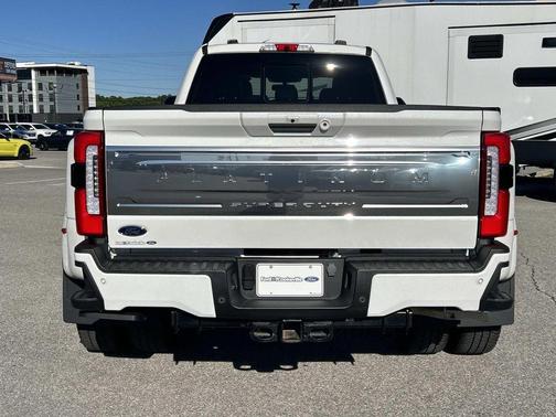 Star White Metallic Tri-Coat 2024 Ford F-350 Platinum