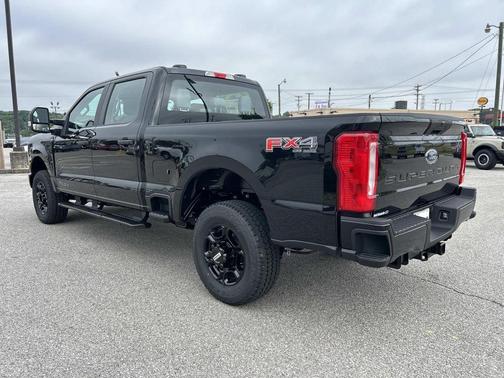 Agate Black Metallic 2026 Ford F-250 XL