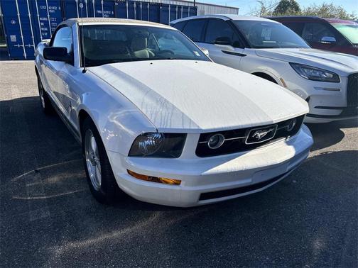 2008 Ford Mustang Deluxe