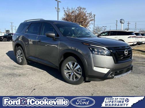 2025 Nissan Pathfinder SL 4WD