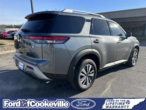 2025 Nissan Pathfinder SL 4WD