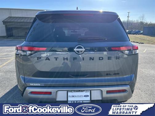 2025 Nissan Pathfinder SL 4WD