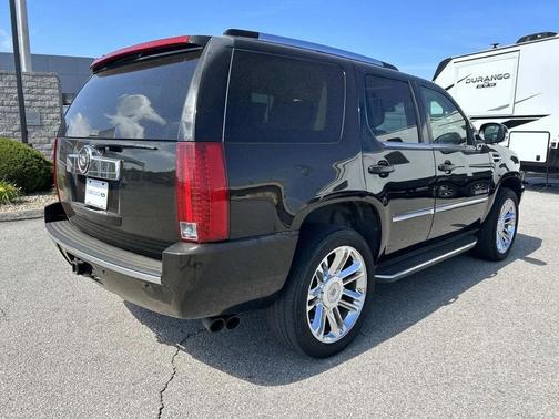 Black Raven 2007 Cadillac Escalade Base