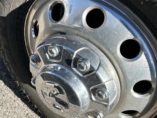 2020 RAM 3500 Laramie Crew Cab 4x4 8' Box