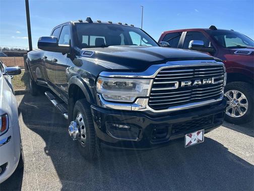 2020 RAM 3500 Laramie Crew Cab 4x4 8' Box