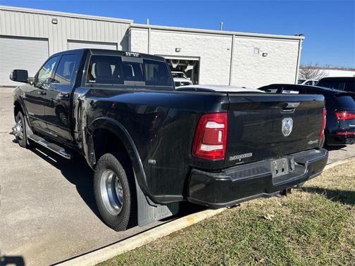 2020 RAM 3500 Laramie Crew Cab 4x4 8' Box