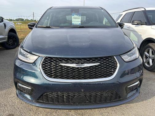 Fathom Blue Pearlcoat 2025 Chrysler Pacifica L