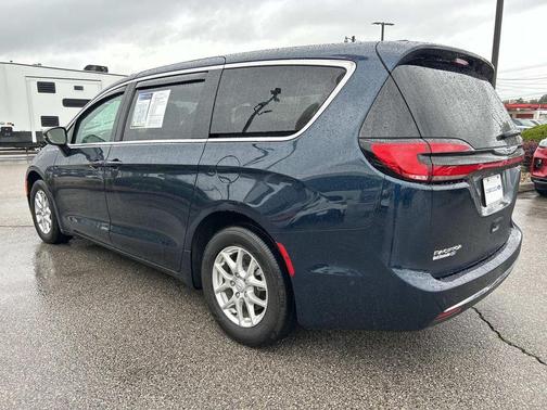 Fathom Blue Pearlcoat 2025 Chrysler Pacifica L