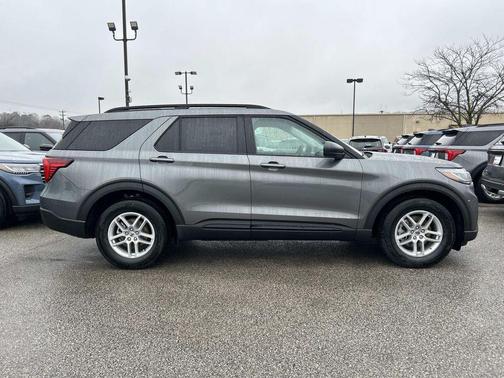 Carbonized Gray Metallic 2026 Ford Explorer Active w/200A Pkg