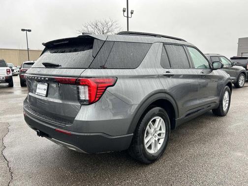 Carbonized Gray Metallic 2026 Ford Explorer Active w/200A Pkg