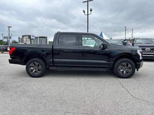 2025 Ford F-150 Lightning LARIAT