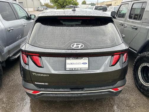 2024 Hyundai TUCSON SE