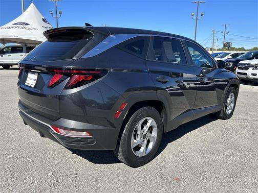 2024 Hyundai TUCSON SE