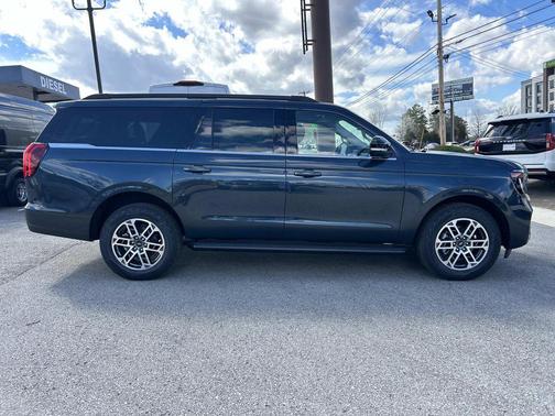 Stone Blue Metallic 2026 Ford Expedition Max Active 4x4