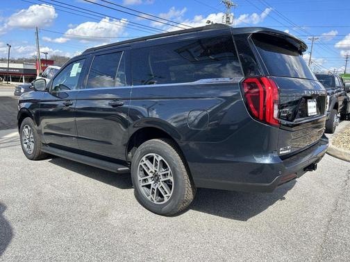 Stone Blue Metallic 2026 Ford Expedition Max Active 4x4